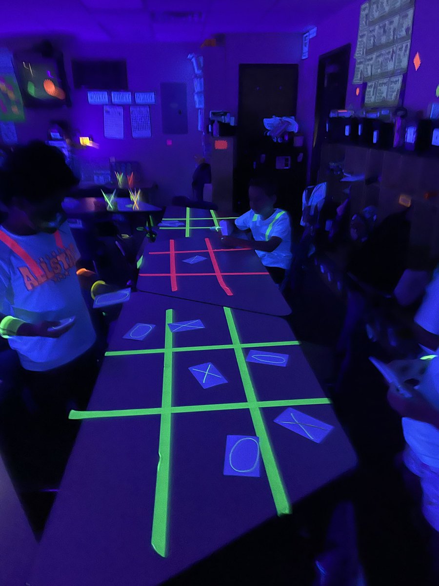MaddenClass's tweet photo. Glow Day was a success! I’m exhausted but they had fun! 2 more days
#fwesspotlightslearning https://t.co/1HoZIAoOTw