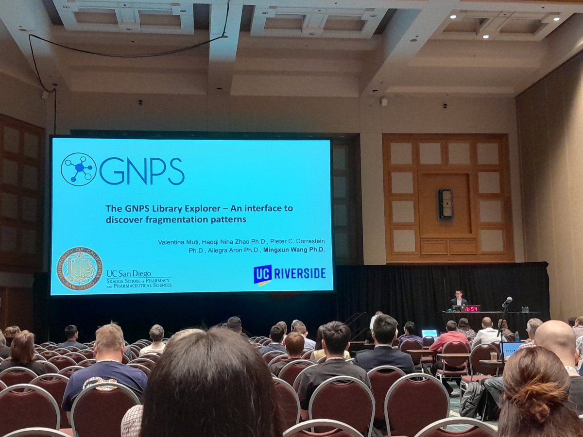 cmartinhdz's tweet image. Great talk about @GNPS_UCSD Libraries and #MassQL by @mingxunwang 
#ASMS2022 #metabolomics