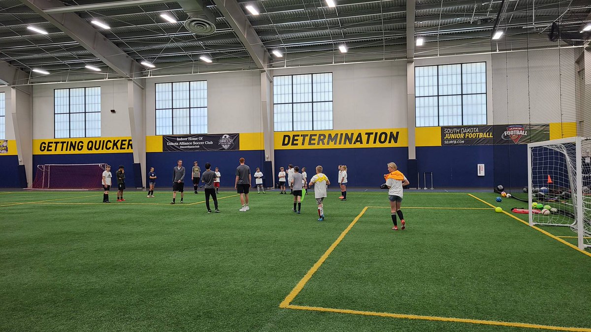 Dakota_Alliance's tweet photo. DASC is humbled and honored to be apart of Legends For Kids once again this year.
Over 160 kids are out here learning, laughing and loving soccer this morning.
Thanks for having us once again.
#legendsforkids https://t.co/n368hjq3JY