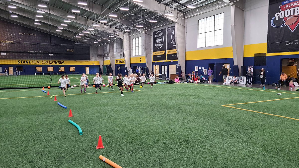 Dakota_Alliance's tweet photo. DASC is humbled and honored to be apart of Legends For Kids once again this year.
Over 160 kids are out here learning, laughing and loving soccer this morning.
Thanks for having us once again.
#legendsforkids https://t.co/n368hjq3JY