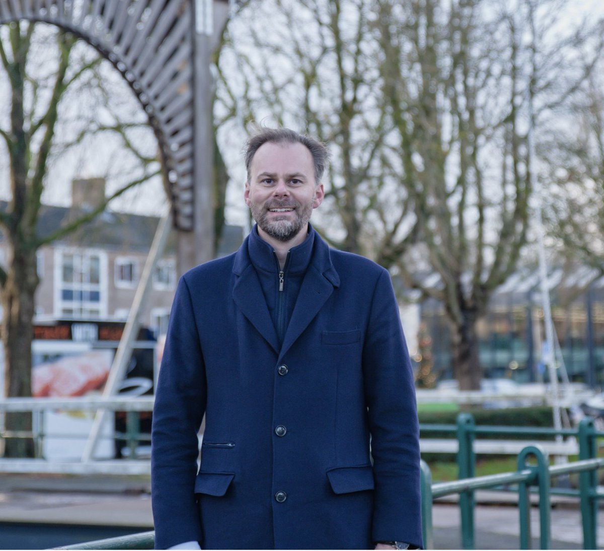 Robert van Rijn opnieuw wethouder voor de VVD in het nieuwe college “Een mooi resultaat na 3 maanden van gesprekken, schrijven van het raadsprogramma en het samenstellen van een nieuw college dat alle raadfracties gaat vertegenwoordigen” aldus Dirk van der Zwaag.