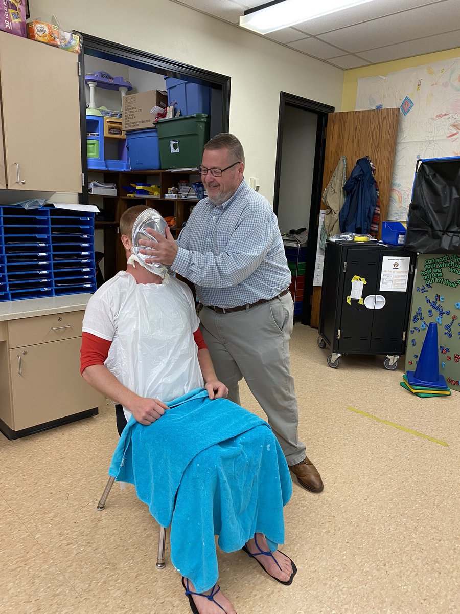 Scott Robinson tweet media