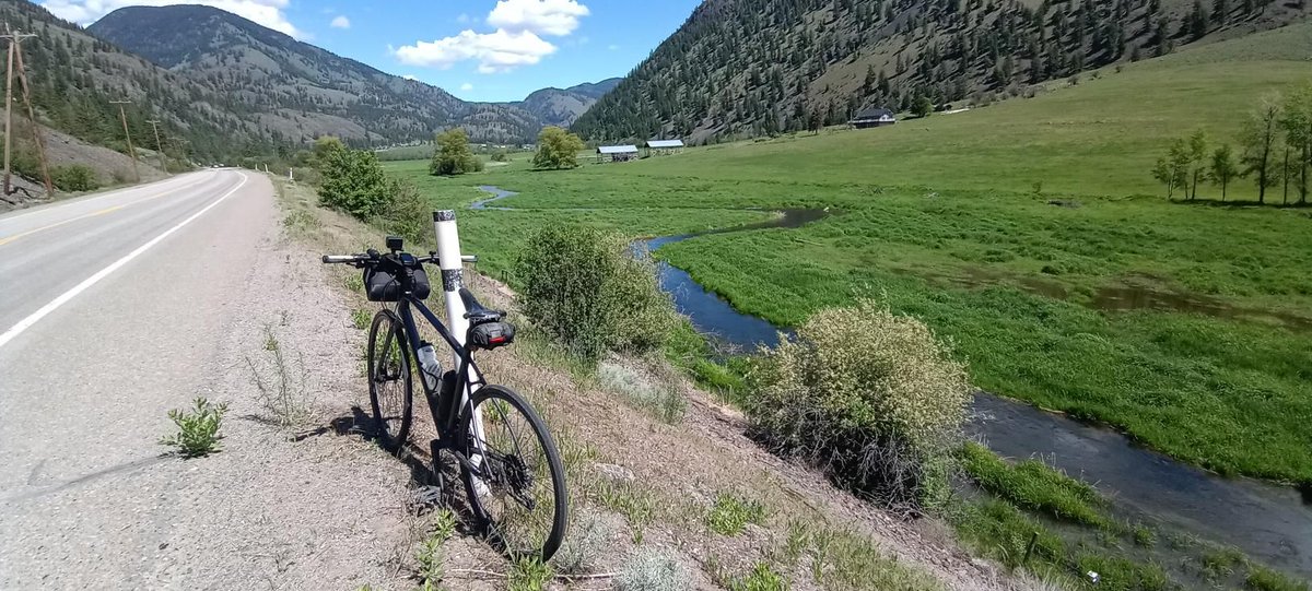 Ride4ARVC's tweet photo. Adam is unstoppable! On days 8-10 of the #Ride4ARVC he averaged 45 miles and 2,174 feet of elevation PER DAY😱🚴‍♂️ He's currently en route to @cityofkelowna from @cityofpenticton, where he'll take a well earned rest day.

#cyclingbc #arvc #arvd https://t.co/jwzXJFV8TM