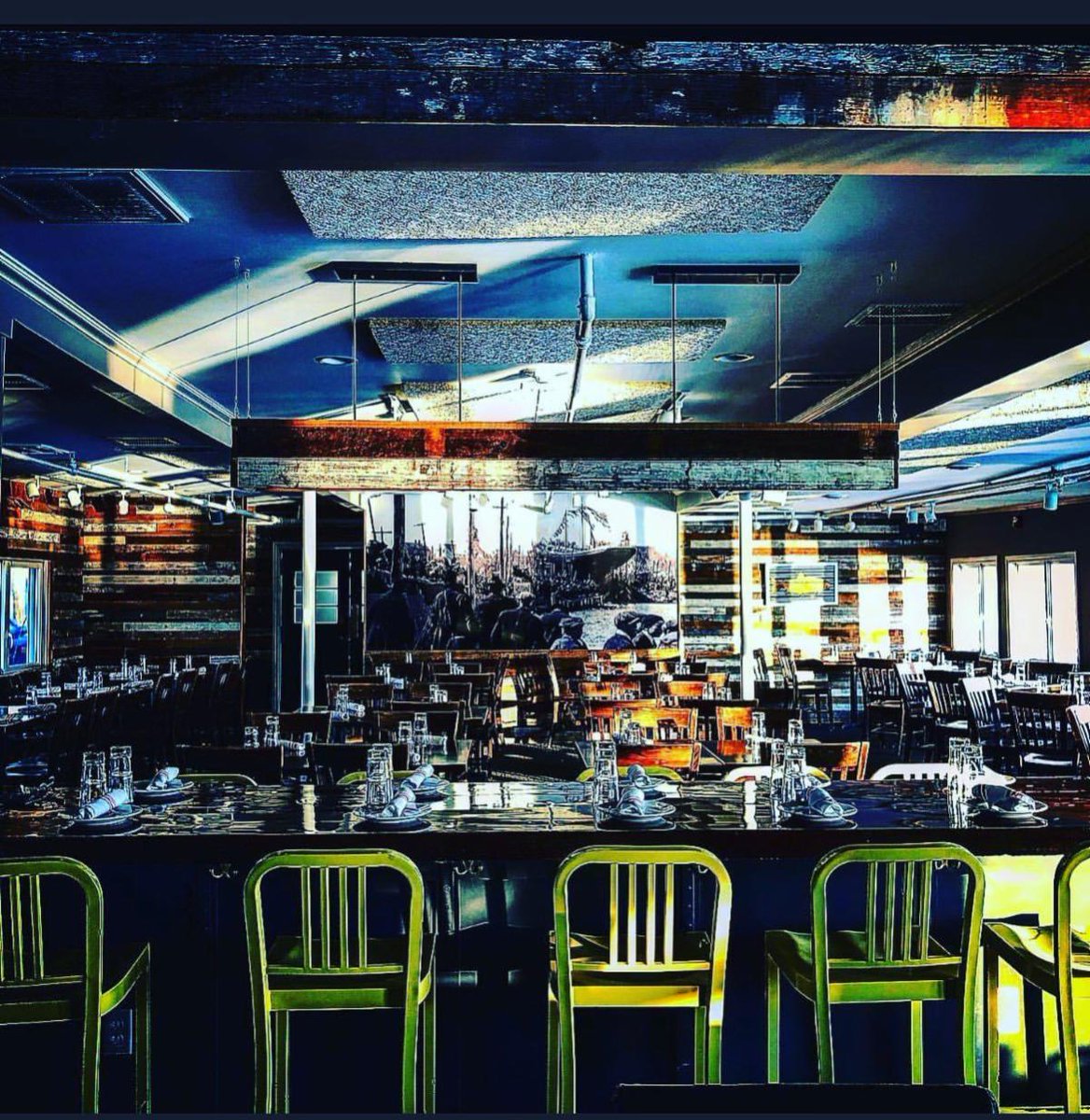 VisitEssexMA's tweet photo. High five to this #EssexRestaurant: #repost @ckpearl Here is to 8 amazing, long, fun, hard, grateful years...thank you all for helping us get to our 8th year! Info at https://t.co/cBwWmijFRP
#deckdining #waterfrontdining #eatlocal #LoveMyLocal #DineShopStayPlayEssexMA https://t.co/43kFaUkfF0