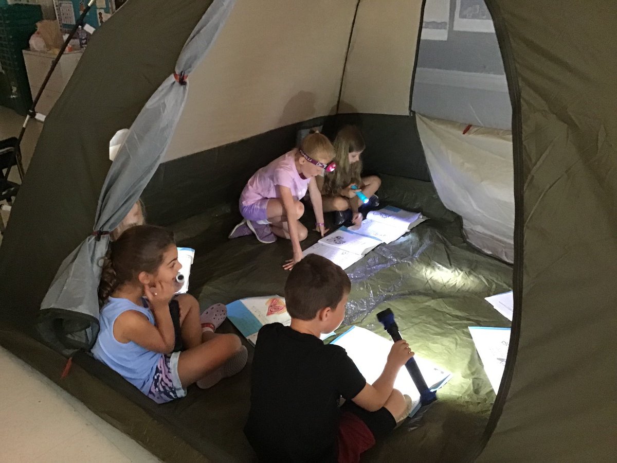 MrsBealer_Class's tweet photo. Camping day ⁦@ojrsdnc⁩ #mrsbealersclass #truenorth https://t.co/ZWpskLd6GM