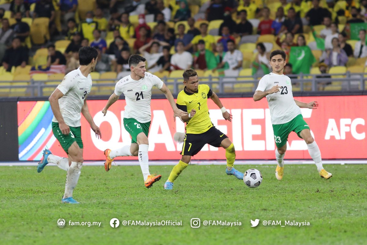 FAM_Malaysia's tweet photo. Keputusan Masa Penuh

Kumpulan E • Kelayakan Piala Asia 2023 | Rabu, 8 Jun 2022

TURKMENISTAN 🇹🇲 1-3 🇲🇾 MALAYSIA

⚽️ Altymyrat Annadurdyyev 38'
⚽️ Safawi Rasid 11' Faisal Halim 16' La'Vere Corbin-Ong 45'+2

#FAM #HarimauMalaya #ACQ2023 https://t.co/UUPKDSZ5pB