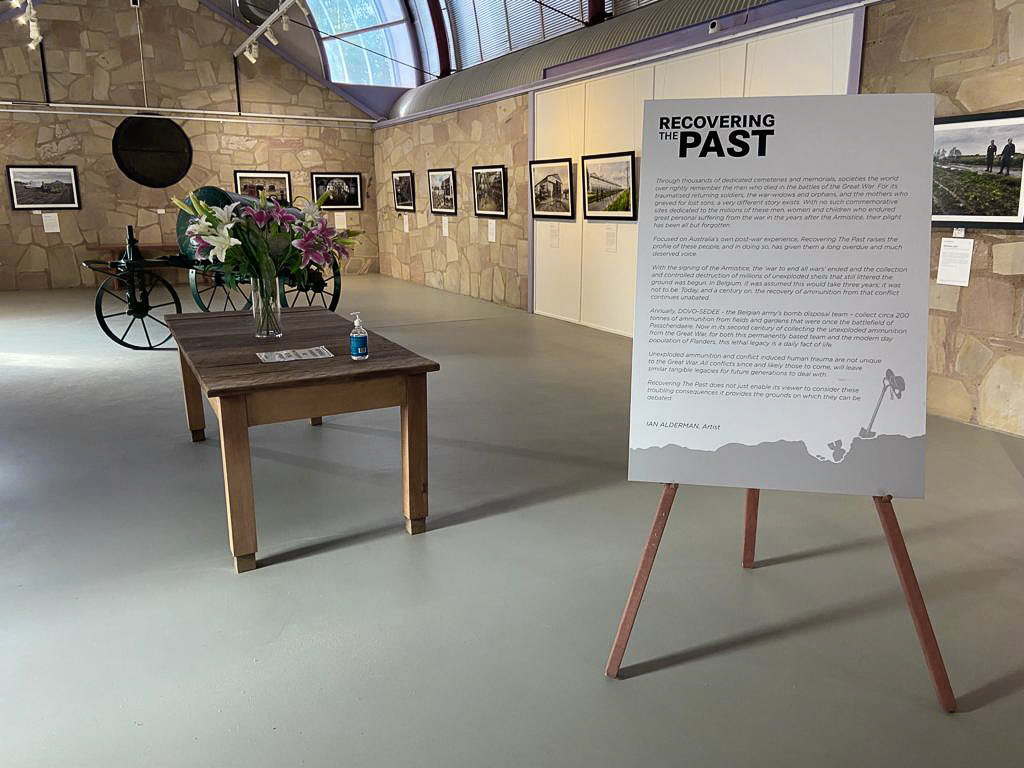 IAlderman's tweet image. Great new display for #recoveringthepast in #HughSawreyGallery,longreach,QLD. Located within #Australianstockmanshalloffame and soon to be viewed by its 81,000th visitor, am still amazed at the ongoing success of the work!
#dovosedee #recoveringthepast