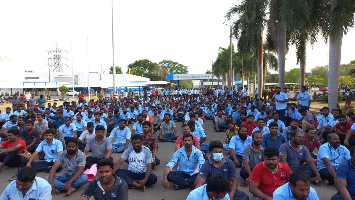 92sundhar's tweet photo. No Job
No Toilet
No Humanity
No allowed
No respect
Only have pain, burning sun,Morning snow
@mkstalin
@Udhaystalin
@CMOTamilnadu
@Ford
@jimfarley98
@RahulGandhi
@madan3
#savechennaifordemployees
#JobisOurDemand
#SaveOurLivelihood https://t.co/kHVFM4OLHS