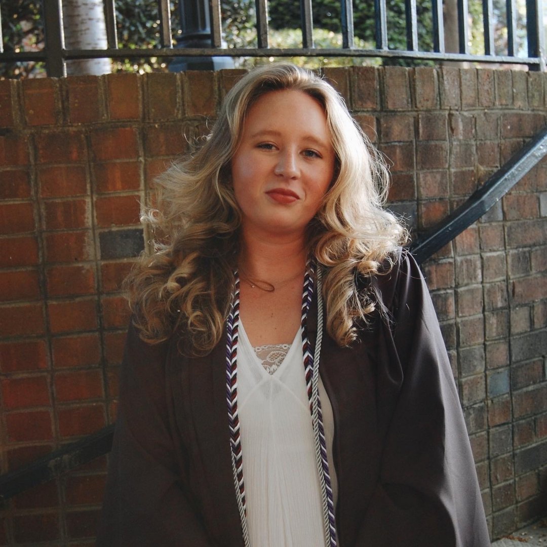 #NewEmployeeSpotlight! We're so excited to welcome Cayla Lowrey to our Interiors studio! Cayla recently graduated from High Point University with a Bachelor of Science in Interior Design and a Minor in Entrepreneurship. Welcome, Cayla! 

#highpointuniversity #hpu #cjmwinteriors