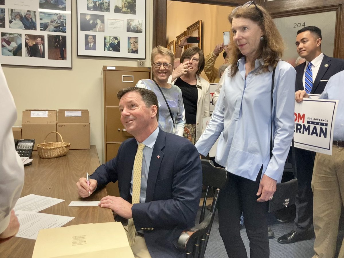 WMUR9's tweet photo. Making it official: @TomShermanNH files his campaign for Governor #NHGov #NHPolitics via @AdamSextonWMUR https://t.co/8uDGEQGIA6