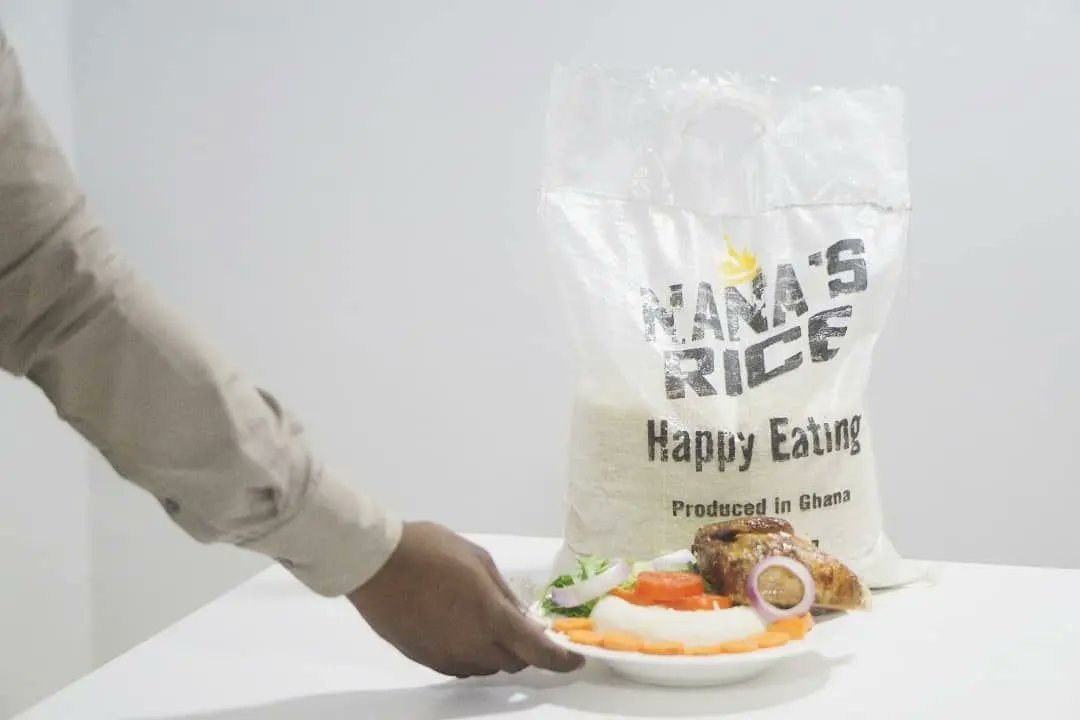 agrokingsgh's tweet photo. Packaged @NanasRiceGH in white sacks? Yes, you saw that right.
Since our first batch of rice bags, we've continued to innovate, looking out for more sustainable packaging options also pleasing to our consumers.
#innovation #sustainability #goodpackaging https://t.co/BiilqlbwLd