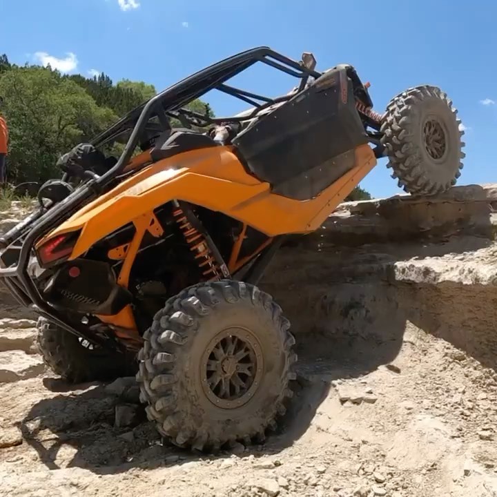 UTVSource's tweet image. 35” system3offroad XTR370 vs 35” Maxxis Roxxzillas 🟠@slewcrewoffroad wants to know Which ones you taking? 🥊
➖➖➖
Shop the best tires at
zpr.io/rmELGp3GF2tg
➖➖➖
#utvsource #utv #sxs #parts #accessories #tires #maxxis #roxxzilla #system3offroad #xtr370