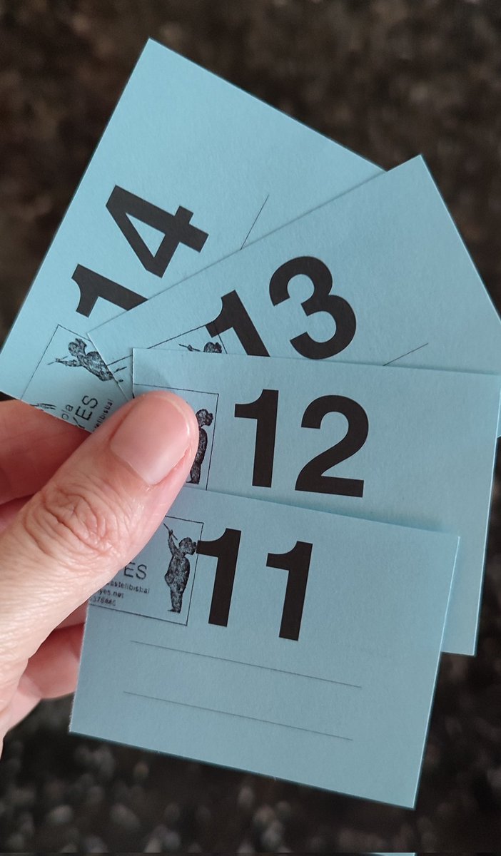 Jo ja tinc els meus tiquets pel sopar de la Festa de Final de Curs de Les Vinyes!! I tu??
No badis o et quedaràs sense!!
A la venda només fins el 13 de juny! 
<a href="/ielesvinyes/">Les Vinyes</a> <a href="/AFAielesvinyes/">AFA IE Les Vinyes</a>