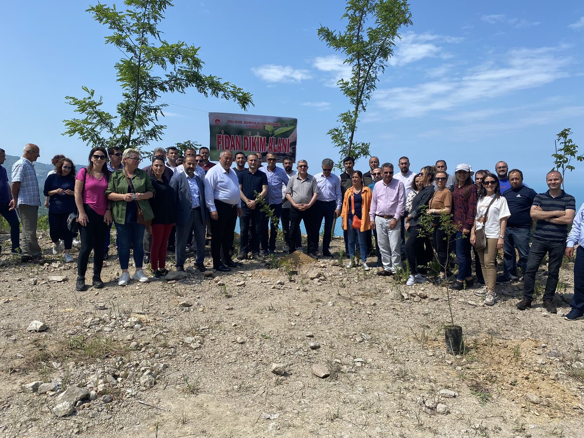 orducsb's tweet photo. 5 Haziran Dünya Çevre günü kapsamında müdürlüğümüzce Perşembe İlçesinde rehabilite edilen eski çöp sahasında Fidan dikimi yapıldı. #CevreHaftası https://t.co/OL6BBIcLmn