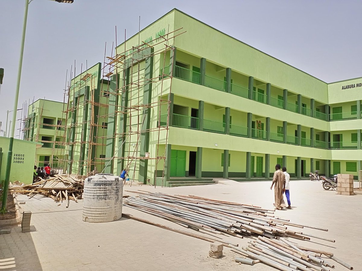 Abdallahmisilli's tweet photo. H.E, @GovernorInuwa (Dan Majen Gombe) has completed the construction of a befitting primary school in the Kumbiya-Kumbiya ward, the only ward in Gombe without one. https://t.co/obIn85xwyi