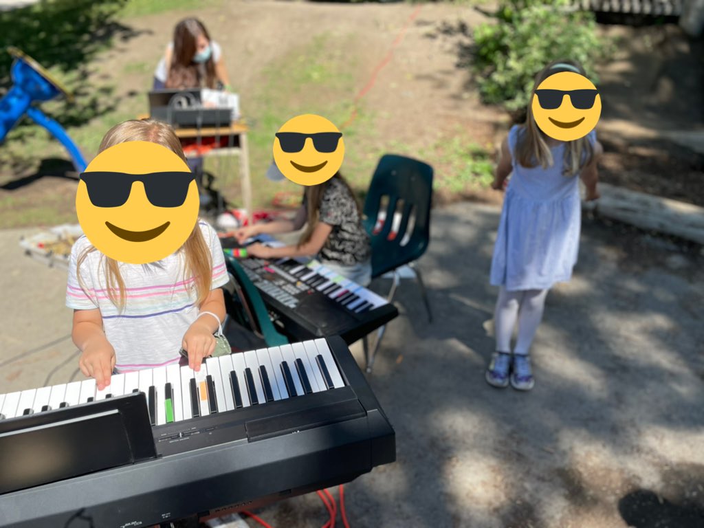 MrsShonasClass's tweet photo. Dress rehearsal in action! Can’t wait for the big show @orioleparkjps. Lots of talent along with the brilliant leadership of @MsYoshi6! So lovely to see the school together, showcasing the arts again! @tdsb https://t.co/ffuYdd5LFq