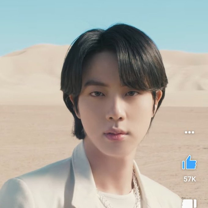 mhereonlyforbts's tweet photo. SO I THINK NAMJOON AND SEOKJIN WERE THE ONLY ONE IN BTS WHO TURN TO THE RIGHT BECAUSE REMEMBER THAT IN THE HYYH UNIVERSE JOON KNEW A LOT OF JIN SECRETS AND ALSO HE WAS THE 1ST PERSON WHO JIN APPROACHATED DURING THE 1ST TIME TRAVELLING (BST JAP MV)++ https://t.co/nC8lvEfRd8