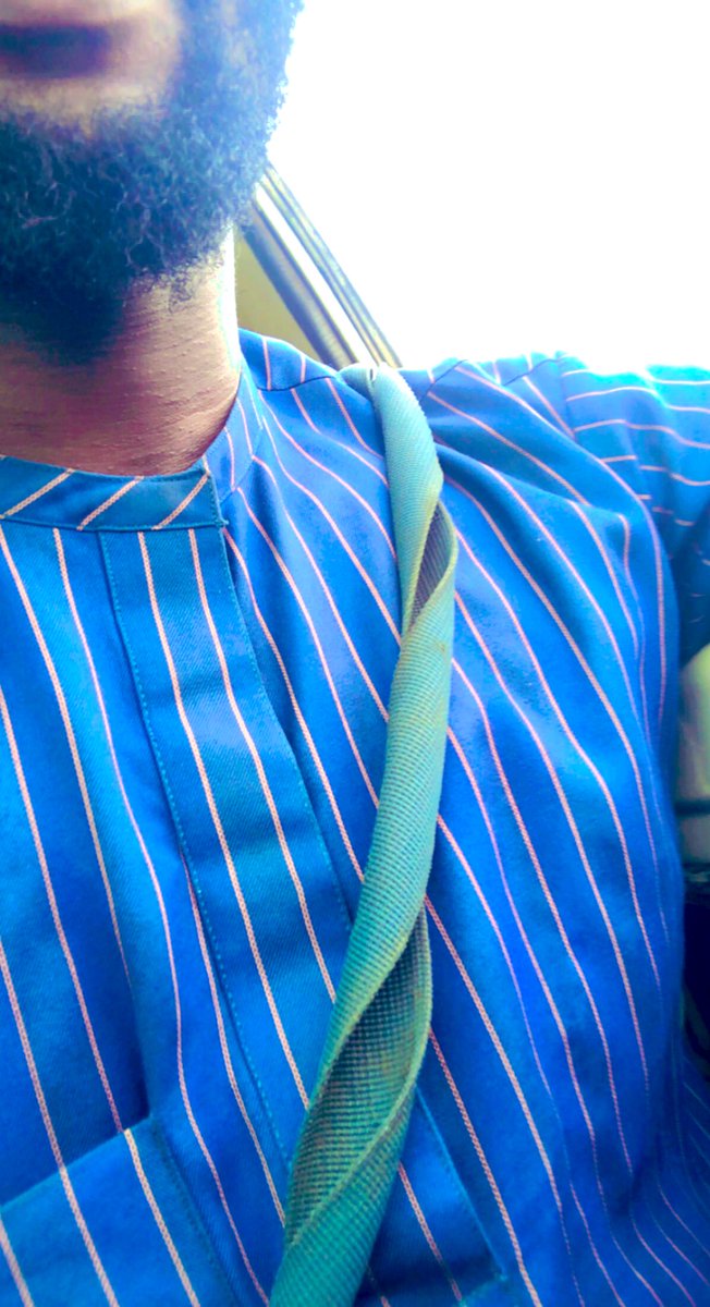 Im_Adedayo's tweet photo. To Avoid FRSC, conductor gimme okun doro as seat belt😹😹 Lagos is mad!!😿 https://t.co/VU0un5oIEZ