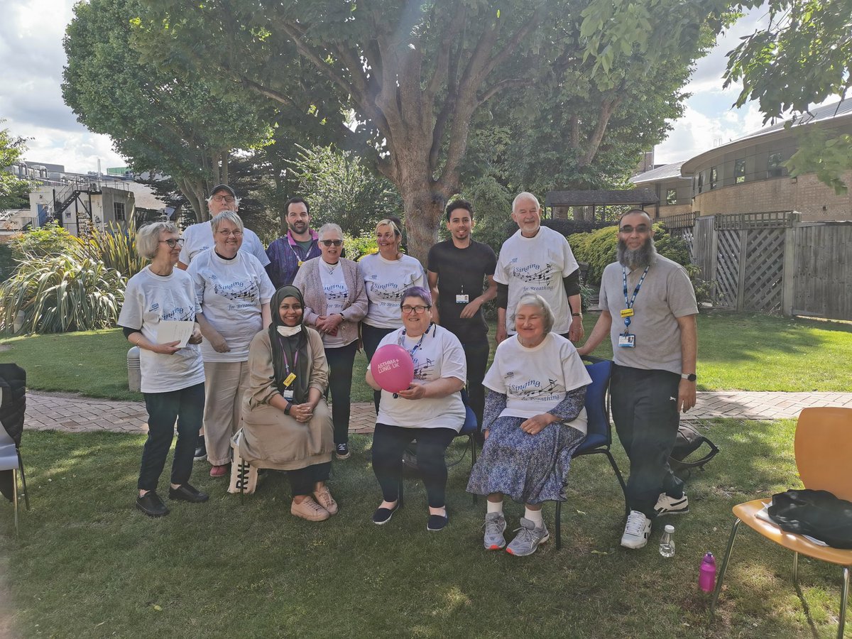 RLHSing4Lungs's tweet photo. Joyful reunion in 3D of our #SingingForBreathing group at Mile End Hospital. And in time for #NHSSustainabilityDay too.
Singing for breathing is definitely #SustainableHealthcare - empowering, person centred, symptom focused, community creating, joy inducing!
@OmPhoenix @apl104 https://t.co/Iwb1BOfI3v