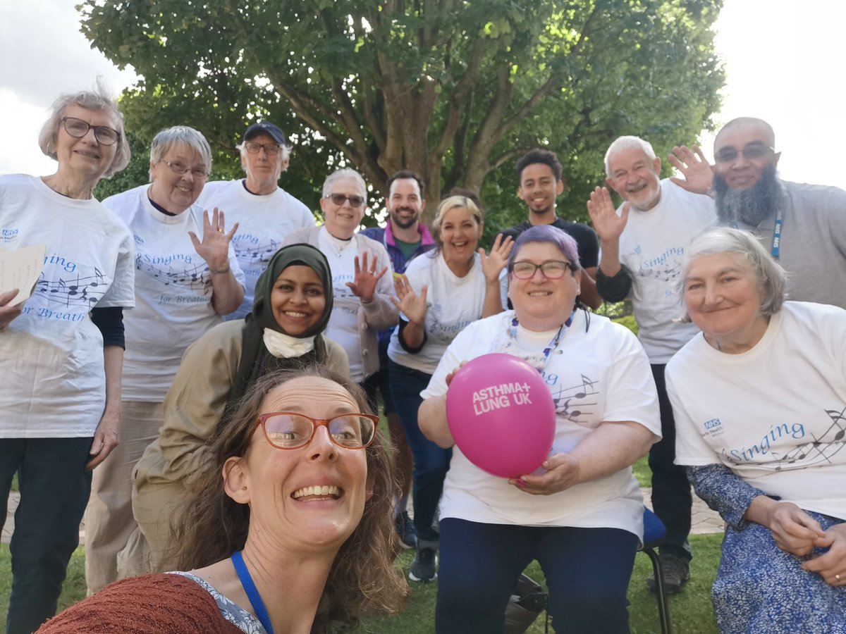RLHSing4Lungs's tweet photo. Joyful reunion in 3D of our #SingingForBreathing group at Mile End Hospital. And in time for #NHSSustainabilityDay too.
Singing for breathing is definitely #SustainableHealthcare - empowering, person centred, symptom focused, community creating, joy inducing!
@OmPhoenix @apl104 https://t.co/Iwb1BOfI3v
