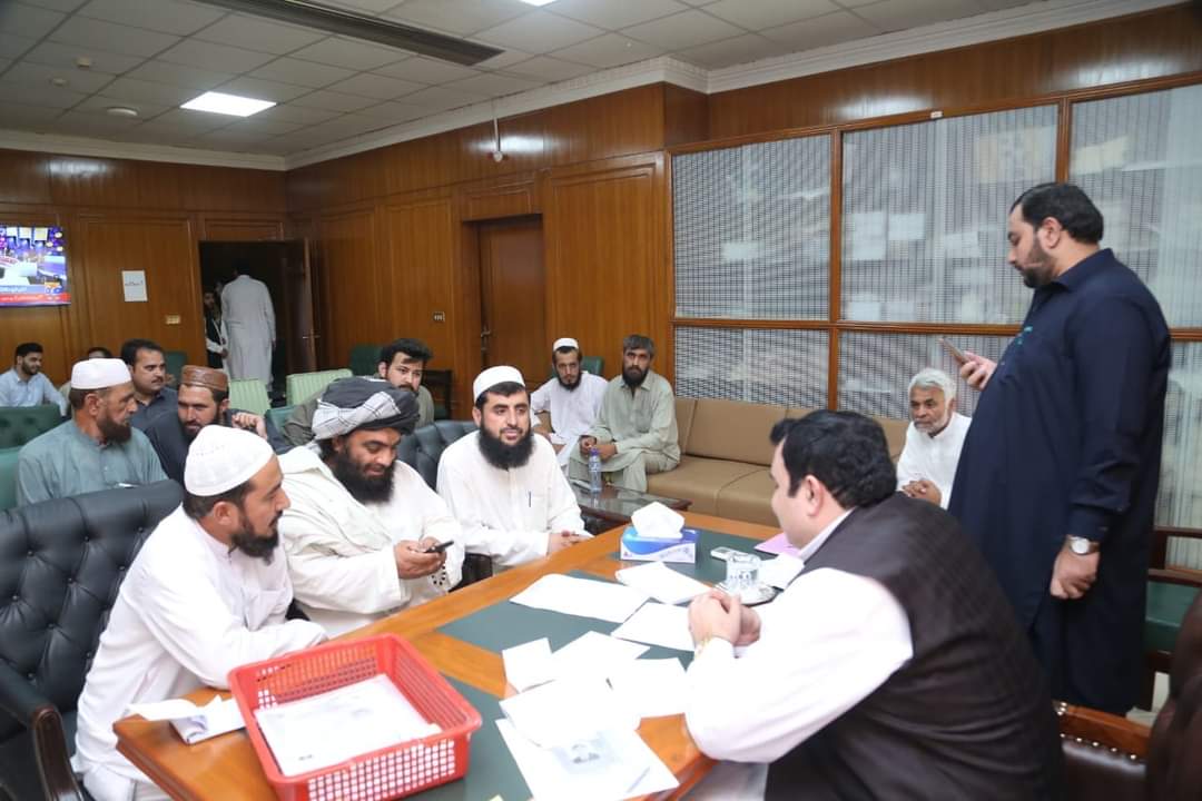 Muhamma78491341's tweet photo. ڈپٹی سپیکر قومی اسمبلی محترم جناب زاہد اکرم خان درانی صاحب کے ساتھ اسلام اباد ان کے آفس میں ملاقات https://t.co/J2JWdnVXjZ