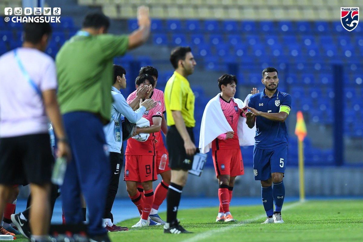 Changsuek - ฟุตบอลทีมชาติไทย tweet media
