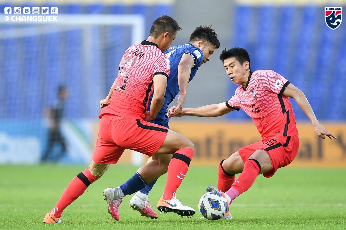 Changsuek - ฟุตบอลทีมชาติไทย tweet media