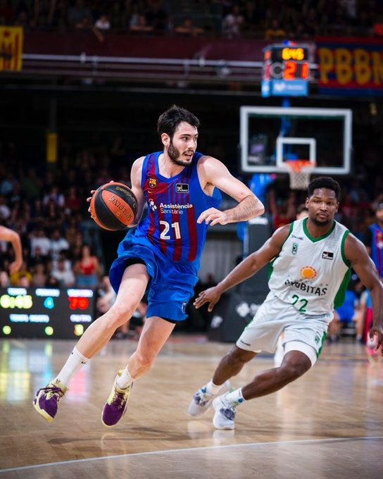 💥 Sortegem una samarreta del <a href="/FCBbasket/">Barça Basket</a> (talla L), gentilesa d'Assistència Sanitària!🔝

👉 Participa fent un RT a aquesta publicació i seguint-nos a <a href="/EsportsRAC1/">Esports RAC1</a>!

 🍀 Anunciarem el guanyador aquest divendres, al quart partit de la semifinal de l'ACB (21h)