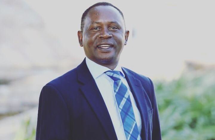 ayubu_madenge's tweet photo. Kutoka Sangu Mbeya Mpaka kusoma Certificate na kuendelea hadi akahitimu na Degree kwenye Chuo cha Biblia Afrika Kusini. Akarudi Nchini akawa Kiongozi wa Vineyard Church na akaingia kwenye Siasa akawa Mbunge wa Iringa Mjini kwa Miaka 10. Leo Mchungaji Msigwa ametimiza miaka 57. https://t.co/1UVJv8yzlg