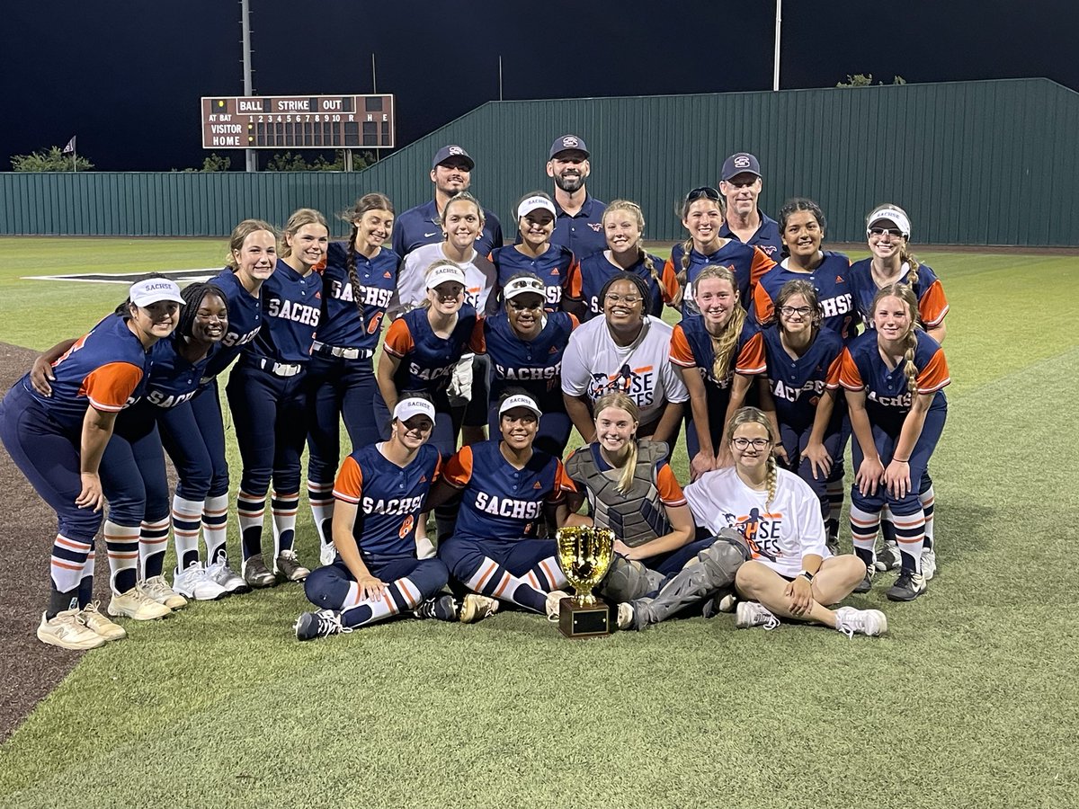 .<a href="/SunAndSkiSports/">Sun & Ski Sports</a> presents the VYPE DFW Public School Softball Player of the Year Fan Poll! Voting closes at 7 p.m. on Monday, June 13th!

Nominees:
<a href="/kayleeschmitz11/">Kaylee Schmitz #8</a>
<a href="/jadalynnking/">Jada King 2023</a>
<a href="/tia_warsop/">tia</a> 
<a href="/taylor_b2005/">Taylor Bilderback (TVCC Committ)</a> 
+ MORE

VOTE: vype.com/Texas/DFW/soft…

#txhssb #txhssoftball #fanpoll