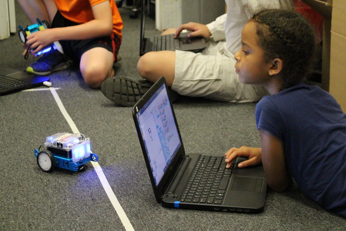 launchmath's tweet image. Whether it's robots, physics, architecture or engineering, we have something for everybody! Check out our website where you can find more information about these, and other, super cool themes we're offering this summer! Link in bio #stemnyc #stemcamp #nyckids #stemforgirls