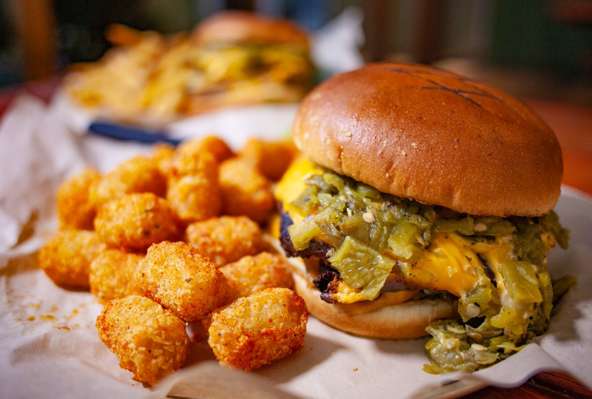 NewMexico's tweet photo. Where's your favorite place to chow down on a green chile cheeseburger? 😋 #NewMexicoTrue https://t.co/b6EOfzuq7L