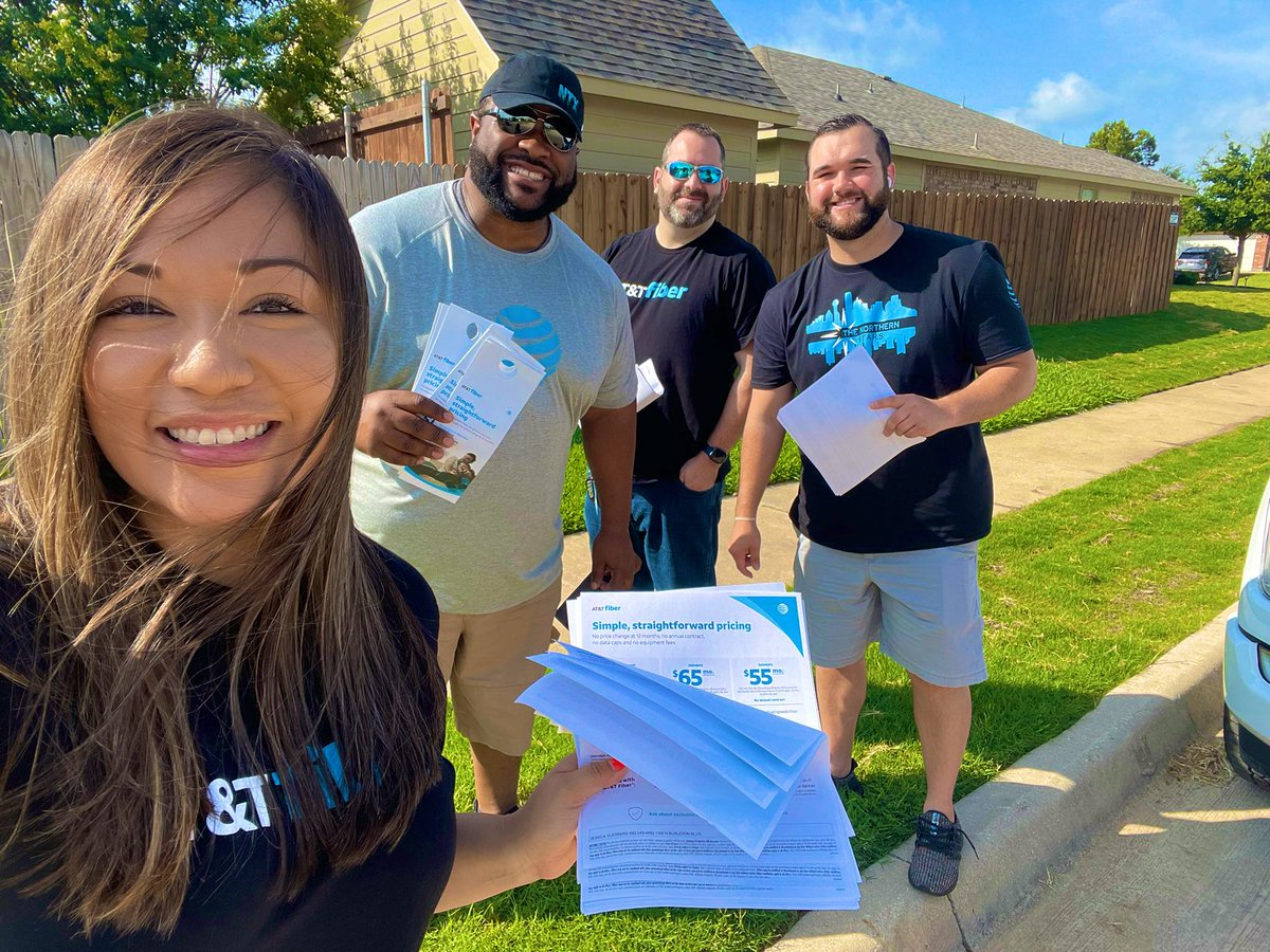 NTX_RobbieB's tweet photo. Wired Wednesday in full effect on this beautiful morning‼️#WiredWednesday #GotFiber #AT&amp;T #NTX #teamworkmakesthedreamwork @dbustamante1210 @israelmedinajr @LynetteMAguilar @JessC_Nichole @NTX_Hendo https://t.co/HgPiIxOZkz