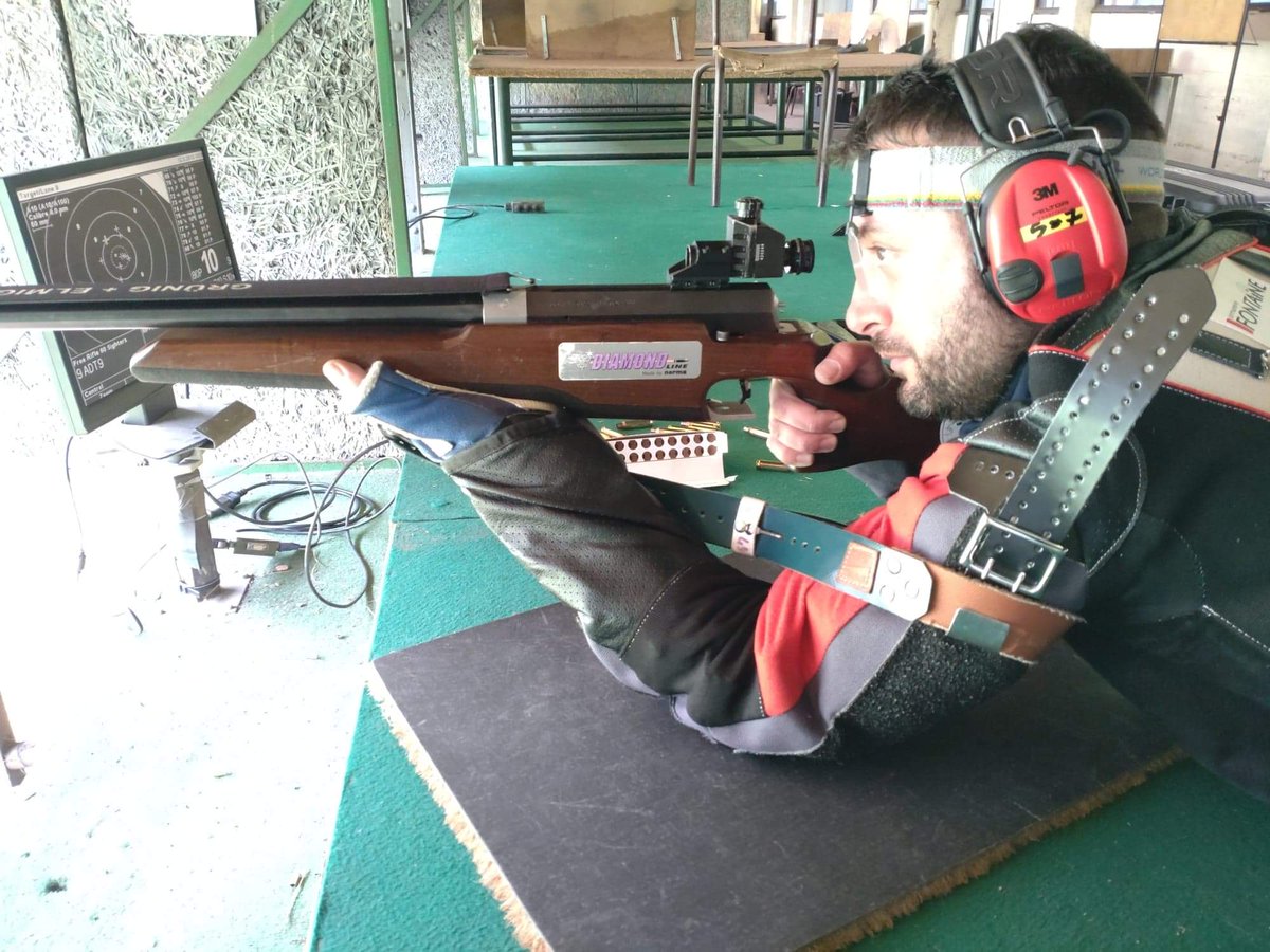 SMA_Outremer's tweet photo. Bravo au Sergent Johan du centre de formation du service militaire adapté (#CFSMA), sacré champion de France de tir sportif militaire avec un fusil de calibre 308 mm, le 3 juin 22 aux championnat de tir National de Versailles.
#fiersdenossoldats
#Périgeux https://t.co/VG1RPNjaz7