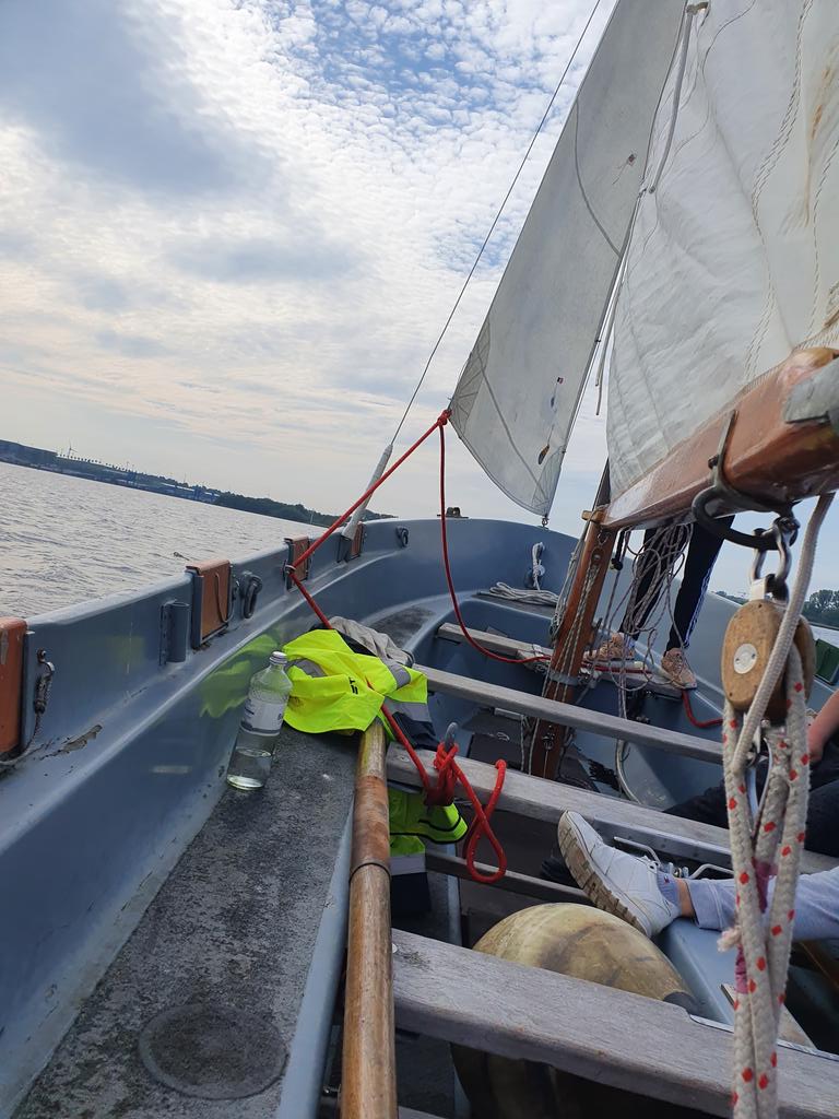 _Bootsten's tweet photo. Segeln aller
#windhund
#abflanschen
#flaschenziehen https://t.co/xpMLHGKhL9