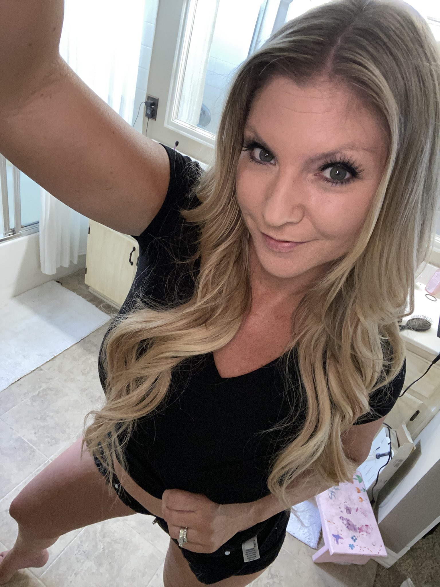 Brianna Brooks on Twitter: "Happy hump day ! https://t.co/WutX91N9J0