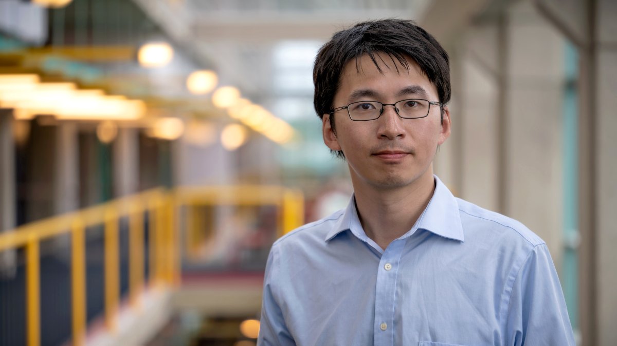 UWCheritonCS's tweet photo. A team of six computer scientists, including CS Prof Richard Peng, has created an ‘absurdly fast’ algorithm for maximum flow — how much material can flow through a network from a source to a destination if the links in the network have capacity limits.

https://t.co/HMQwDt4rc2 https://t.co/y1TOWkZf4U