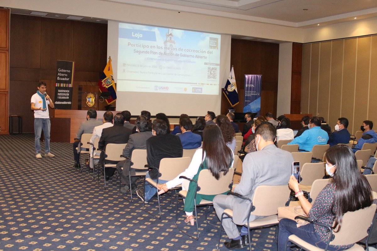utpl's tweet photo. La UTPL a través de la carrera de #AdministraciónPúblicaUTPL 🎓forma parte de la Jornada de cocreación del Segundo Plan de Acción de  #GobiernoAbiertoEc 🇪🇨, en la que participan estudiantes, docentes, autoridades y ciudadanía. 👥 https://t.co/rSFIgKi1hc
