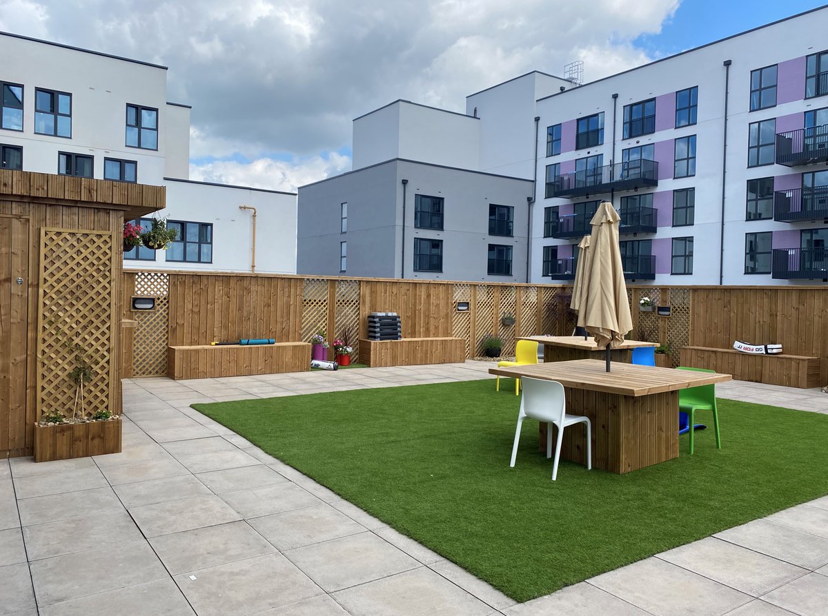 MKComFoundation's tweet photo. Our marketing team paid a visit to the wonderful @MKYMCA yesterday! It was fantastic to see their finished roof terrace, that we supported with funding, and their amazing, sustainable green roof! Thank you to Amanda for showing us around - you're doing an awesome job 🥰🌱 https://t.co/zLmkGOm5st