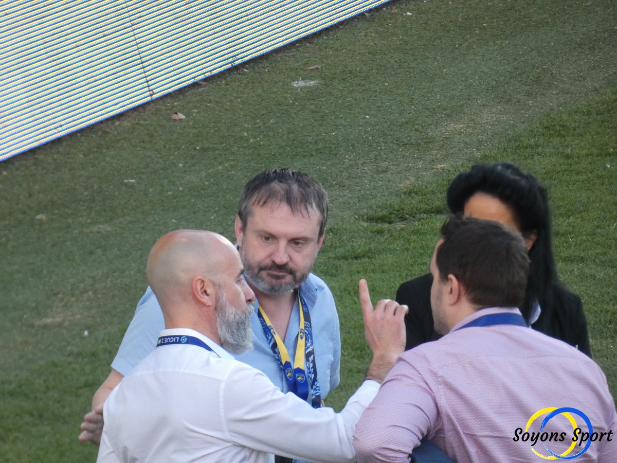 SoyonsSport's tweet photo. Le directeur général du @FCSM_officiel Samuel Laurent a été condamné par le tribunal correctionnel d' Ajaccio et a été reconnu coupable du délit d'injures publiques #Sochaux #FCSM #FcSochauxMontbéliard #Ligue2 #ACAFCSM
Source https://t.co/TD7famO1Gv
https://t.co/x1h1JMzHCW https://t.co/X5bdHrjkep