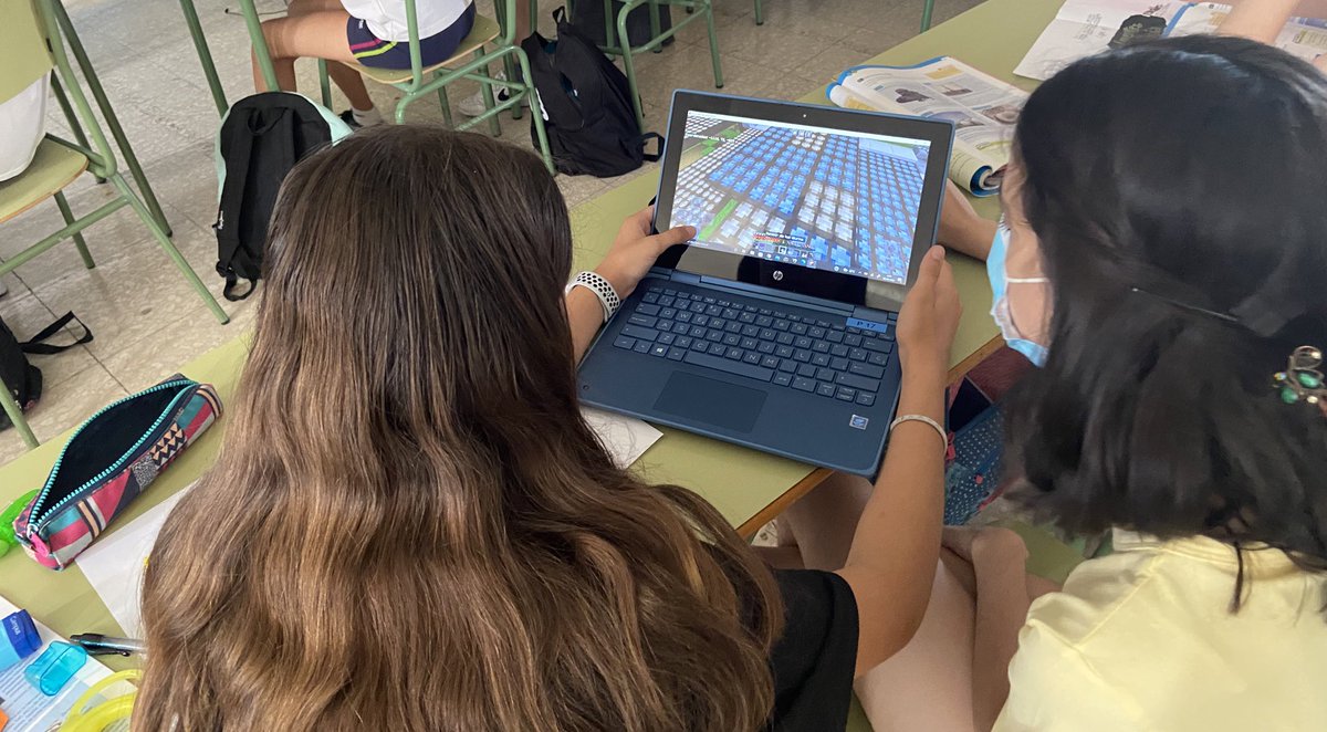 inmacum's tweet photo. Trabajando La energía con @PlayCraftLearn en 2° de ESO @fecstlm https://t.co/QLriYR4eSW