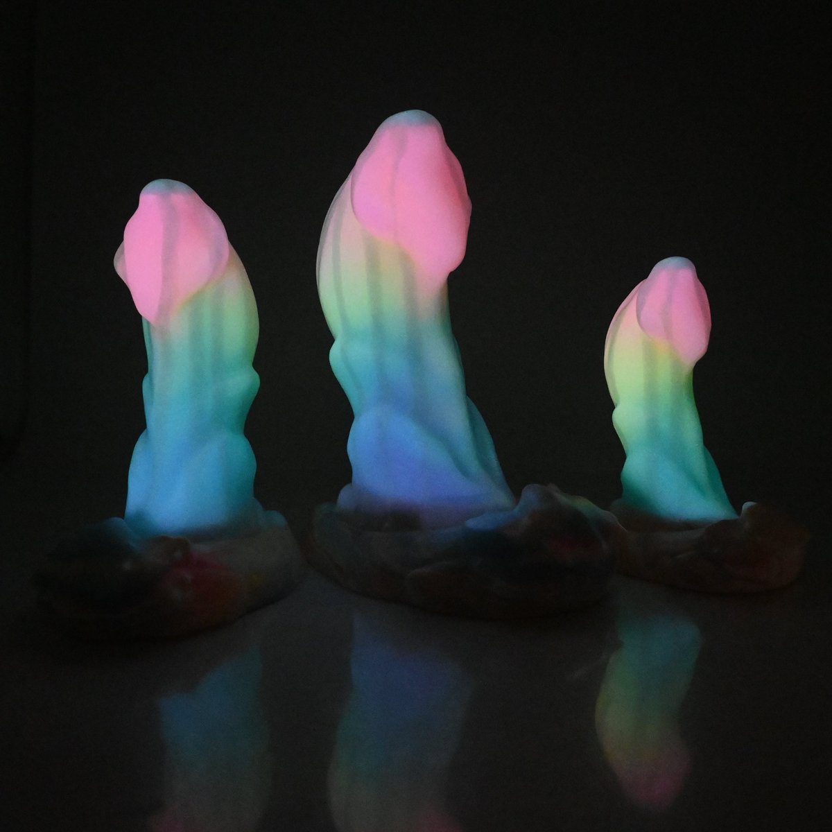 Hello! In celebration of our 2nd anniversary, we’d like to give back with a giveaway! 

Please read the rules prior to entry! 

3 winners will be drawn. The 3 prizes are:
Small Oberon and a pair of Puppicorns
Medium Oberon and Puppicorn 
Large Oberon and Puppicorn 

Good luck!