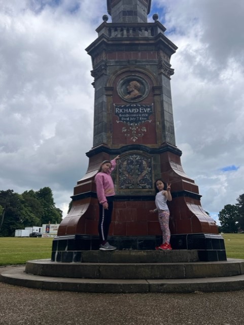 PrimaryFranche's tweet image. A massive well done to everybody who completed the Humanities half term challenge! It has been lovely to see the children so enthusiastic about our local area by discovering buildings of importance and using their super map skills. #creativecurriculum #locallearning