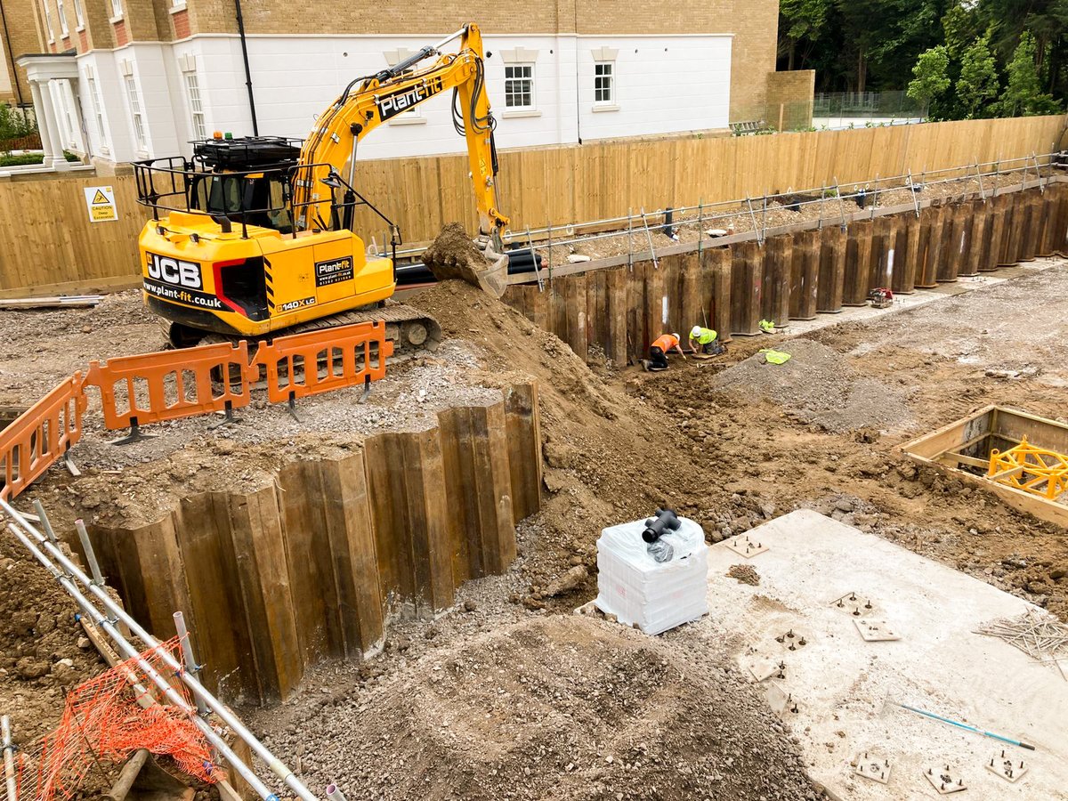 cwu_capital's tweet photo. The work is progressing well and the slab work has started in the basement at the Eastbury Avenue development site in Northwood, Hertfordshire. The sale of Plot 1 is progressing and the paperwork is being prepared which is great news.
#eastburyavenue #onsiteupdate https://t.co/m2djgmAYL5