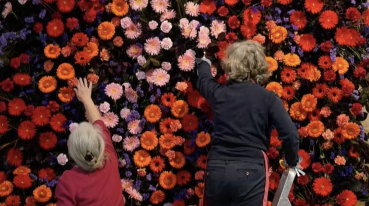 engcathedrals's tweet photo. Life In All Its Fullness
50,000 blooms on display for @ChiCathedral’s 'enriching' Festival of #Flowers
(Runs from June 8 – 11, so be quick).

https://t.co/NfbCiTvSpE

Photo Credit: Andrew Matthews/PA https://t.co/ZkPiLG0OcH