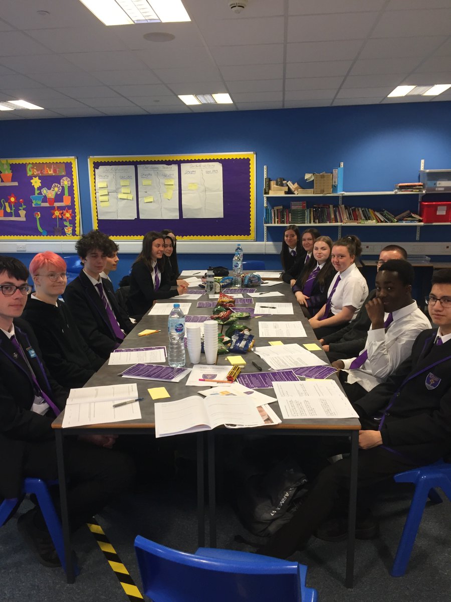 st_johnsacademy's tweet photo. Another successful pupil self-evaluation morning contributing to our school improvement plan- this time a  brilliant group of senior phase pupils. https://t.co/BAeV2a73Bt