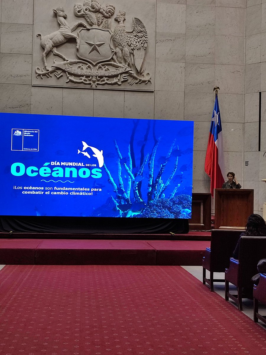 #diadelosoceanos y encontrarnos en Congreso Nacional  en #Valparaíso para hablar sobre esfuerzos colectivos para combatir el cambio climático y cuidar los océanos 🌊🌊🌊