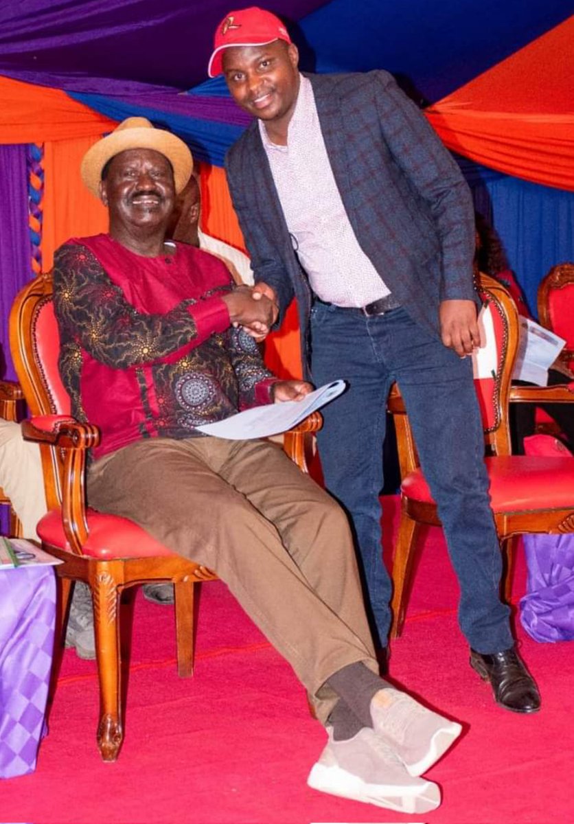 If your ONE vote belongs to Raila Odinga hit the RETWEET BUTTON.

If you trust that he will win in round one hit the LIKE BUTTON.