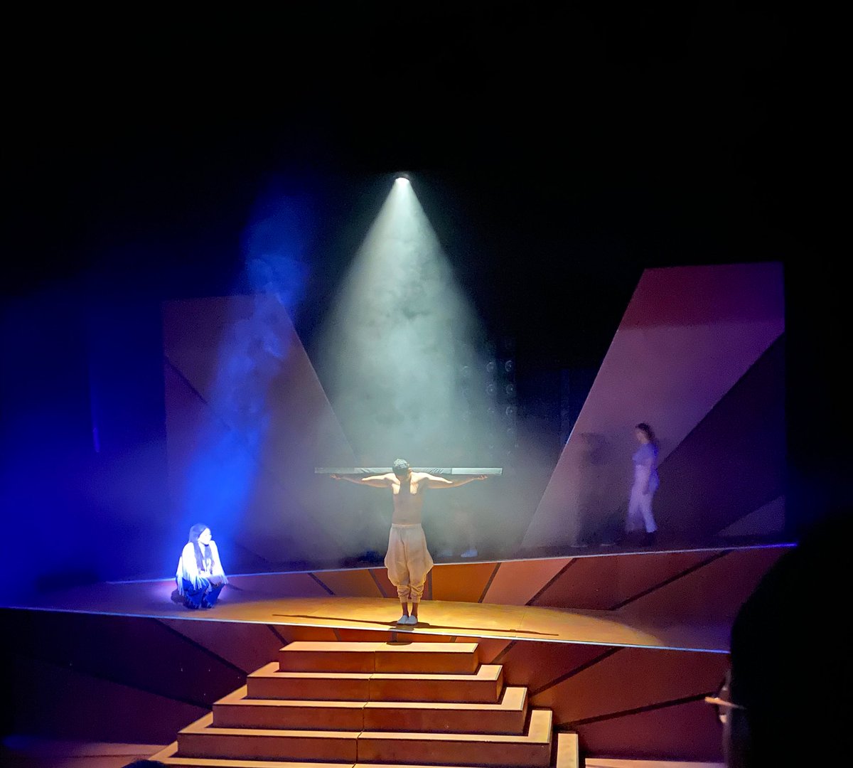 IrvineIqbal's tweet photo. Bravo students of @LAMDAdrama in #JesusChristSuperstar Shout out to #RithvikAndugula and #DhruvRavi #SouthAsianJesus #RepresentationMatters https://t.co/PMlMLhRuNa