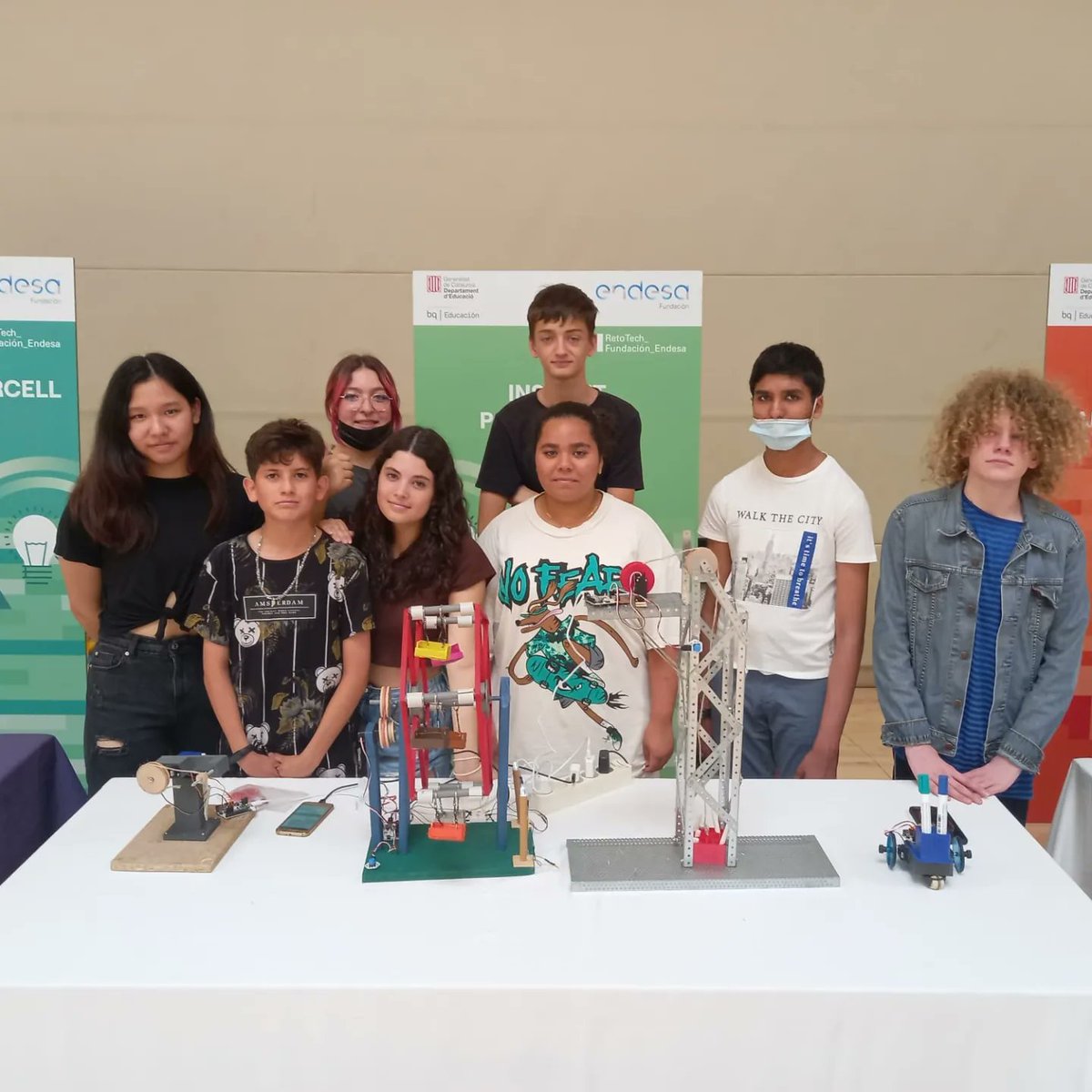 ponsdicart's tweet photo. Alumnes de l'optativa robòtica de 2n d'ESO del @insponsdicart han assistit a la trobada final del @RetoTech on han exposat els projectes fets a classe. La fira ha sigut un èxit i esperem tornar l'any vinent @fundacionendesa #Robotics #steamcat #espirituretotech https://t.co/wk7Yi207wJ